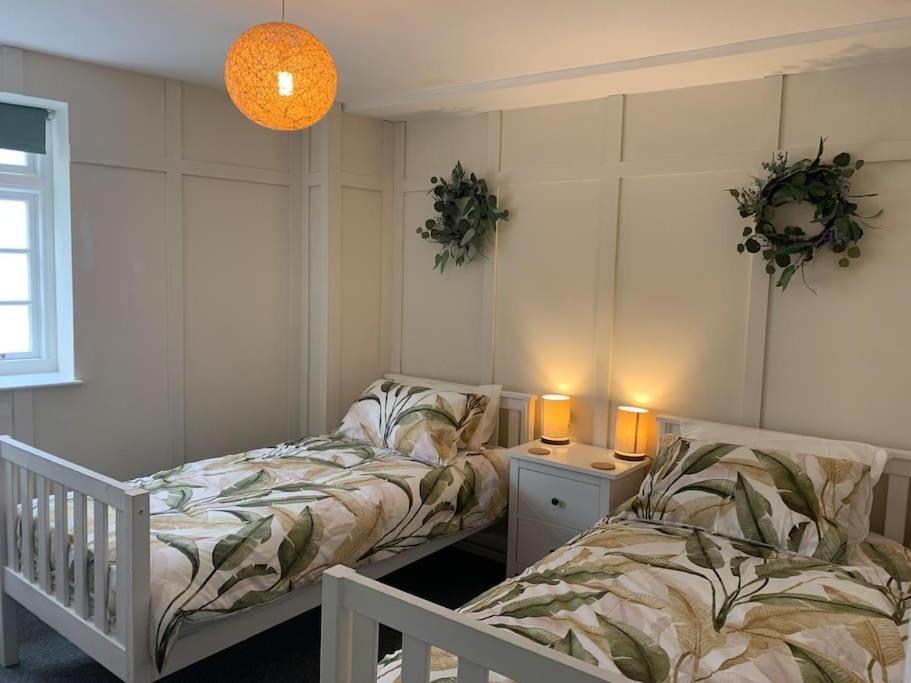 Gorgeous Seaside Getaway. Apartment Хейстингс Екстериор снимка